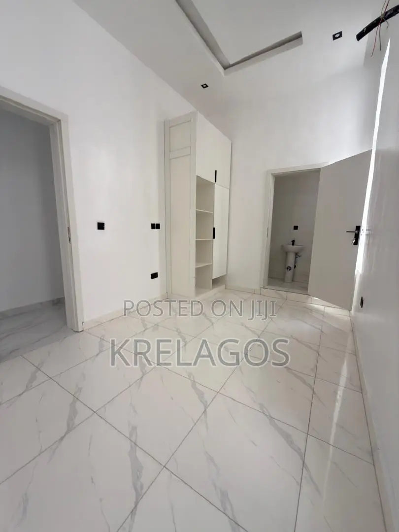 4bdrm Duplex in Sangotedo for sale in Sangotedo