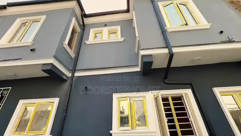 4bdrm Townhouse/Terrace in Porsche Estate, Idu Industrial for sale in Idu Industrial