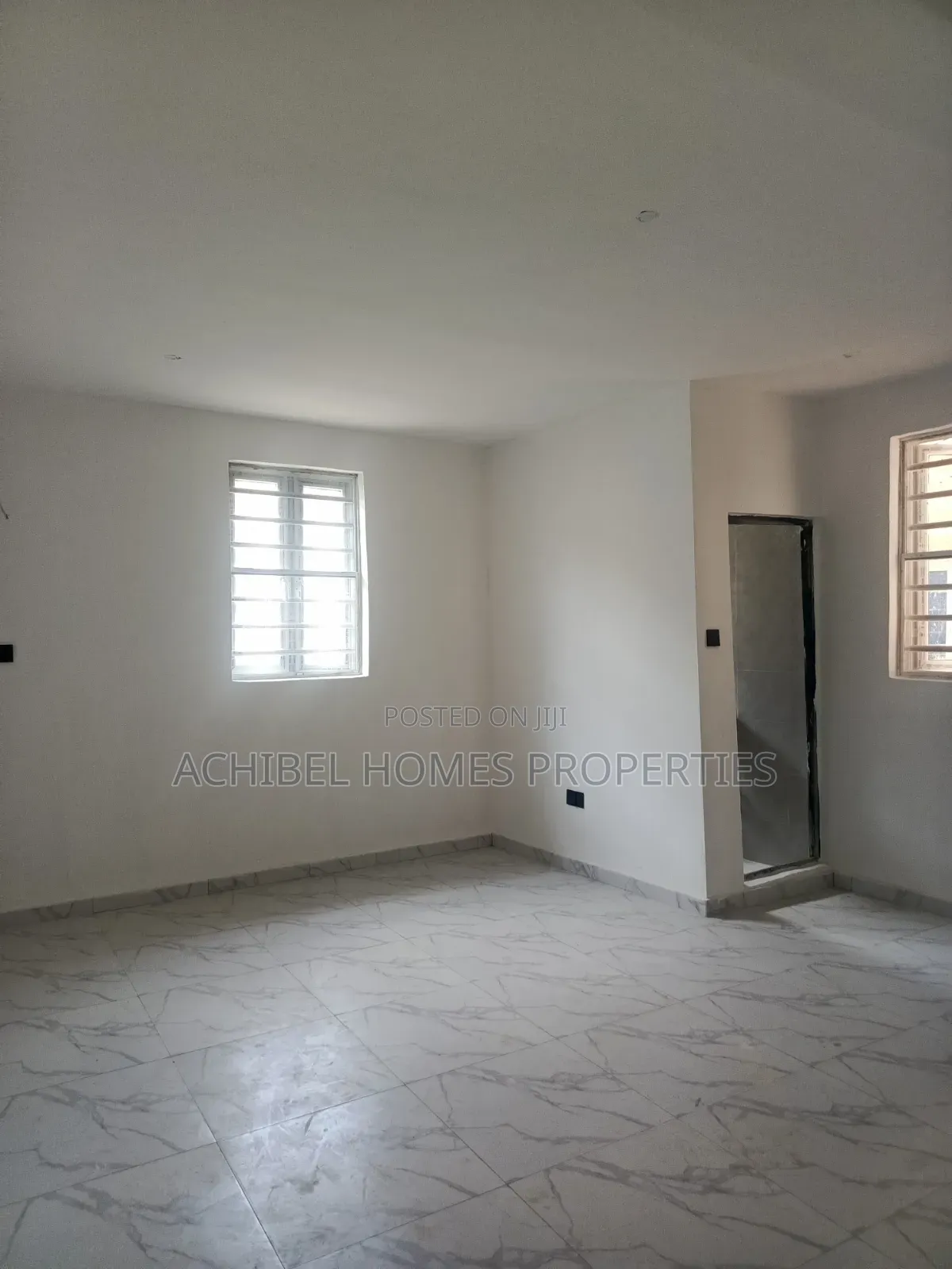 2bdrm Apartment in Near Royal Pine, Lekki Phase 2 for rent in Lekki Phase 2