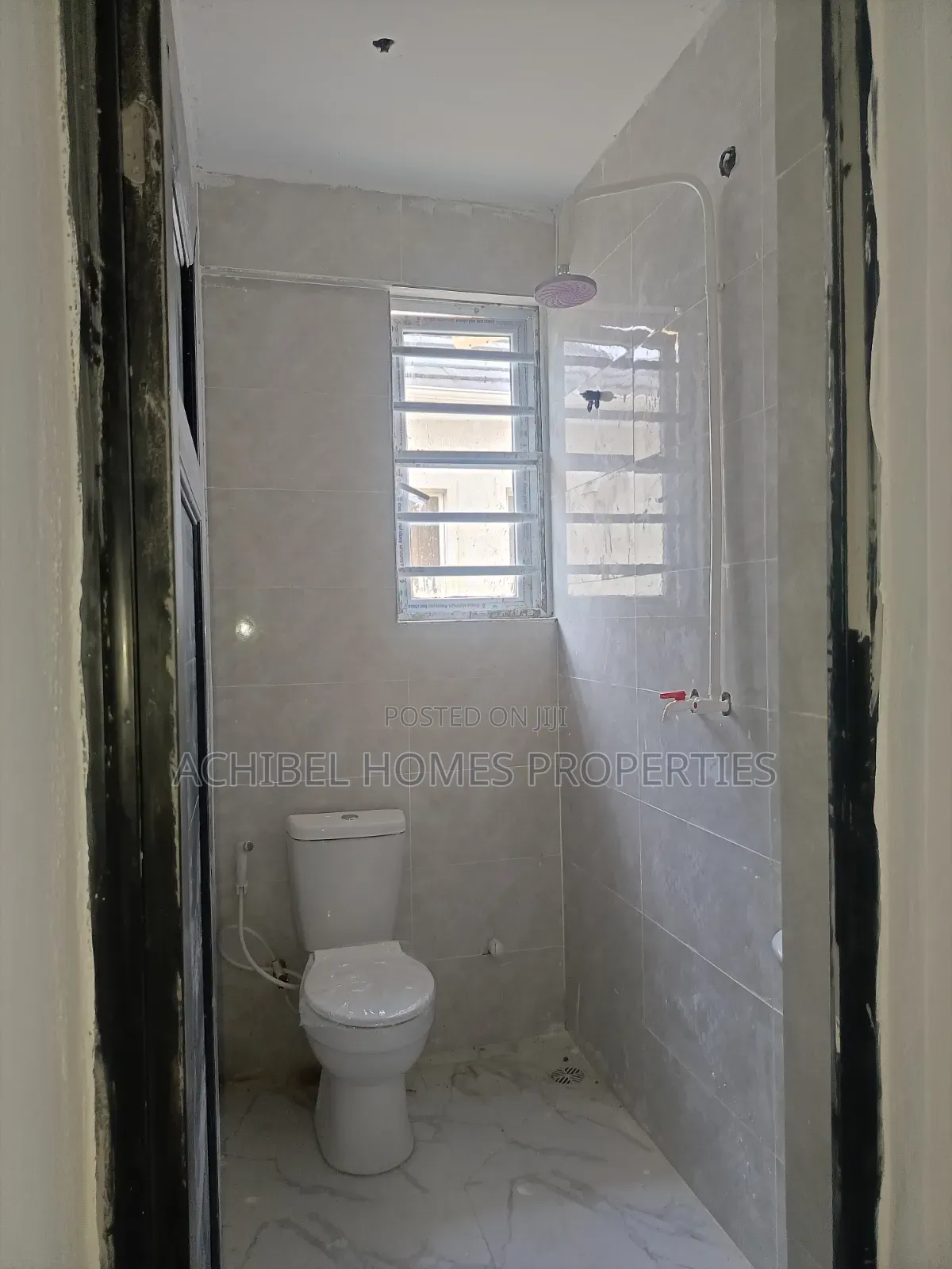 2bdrm Apartment in Near Royal Pine, Lekki Phase 2 for rent in Lekki Phase 2