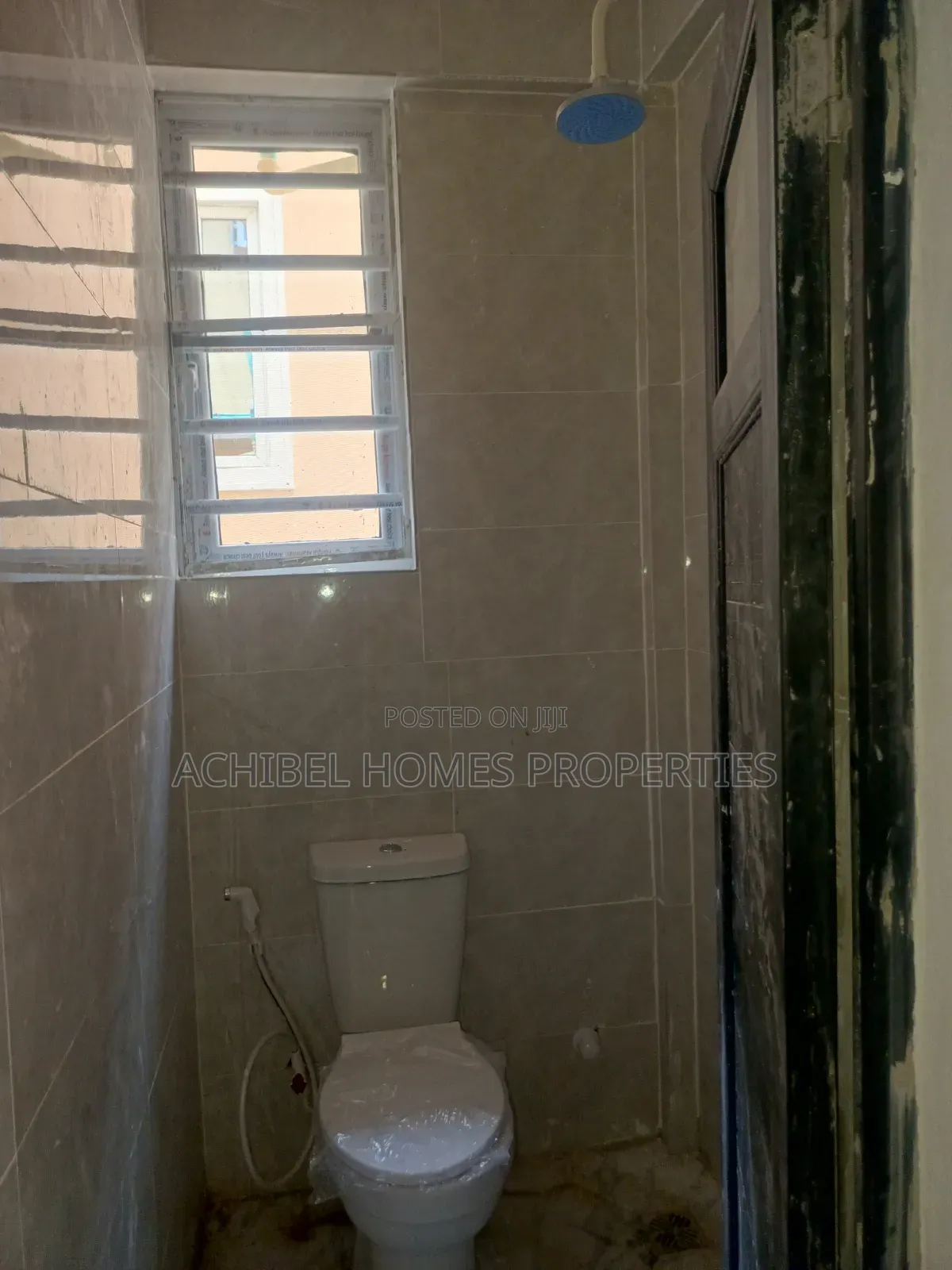 2bdrm Apartment in Near Royal Pine, Lekki Phase 2 for rent in Lekki Phase 2