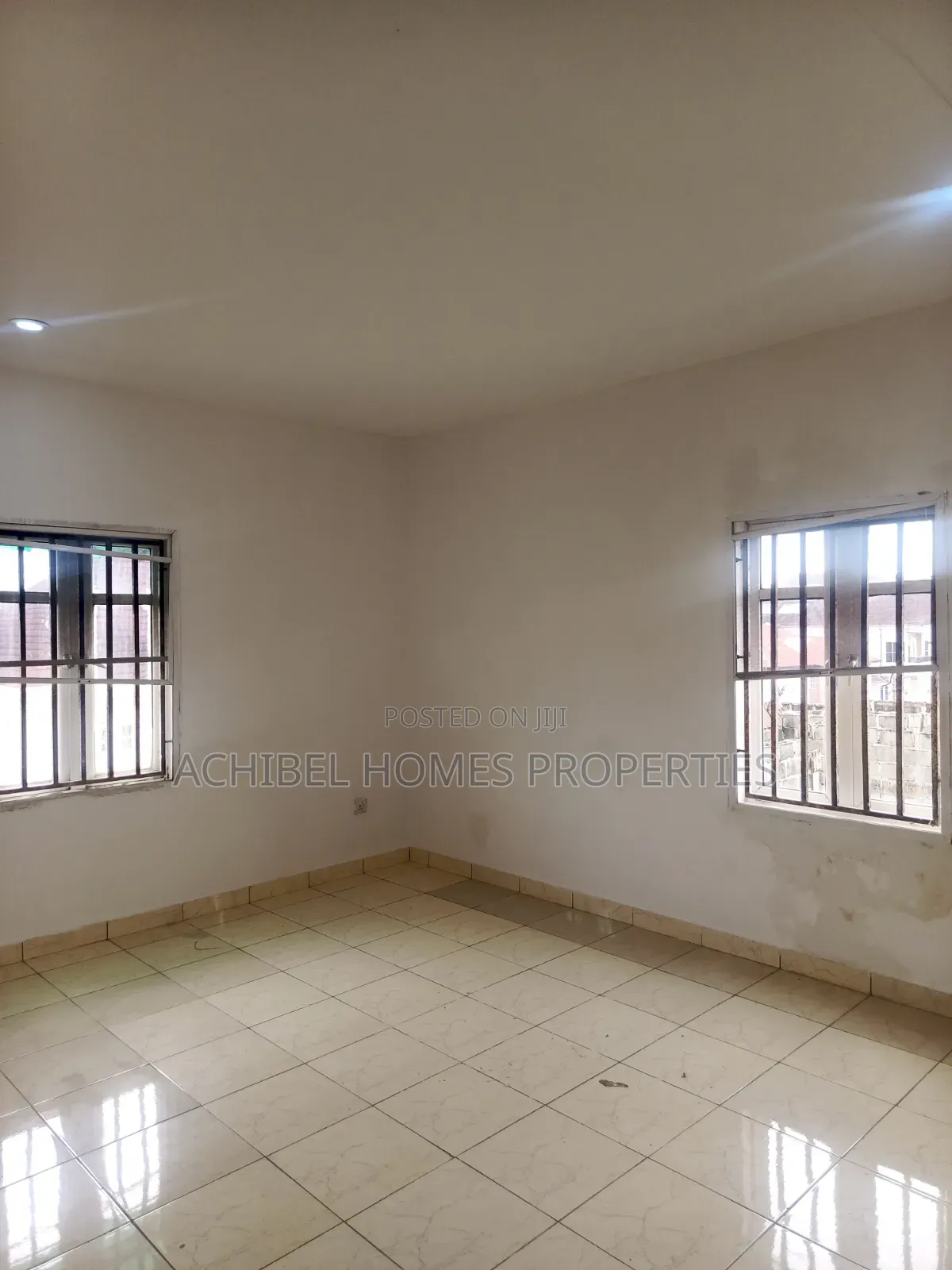 3bdrm Apartment in Near Peaceville, Lekki Phase 2 for rent in Lekki Phase 2