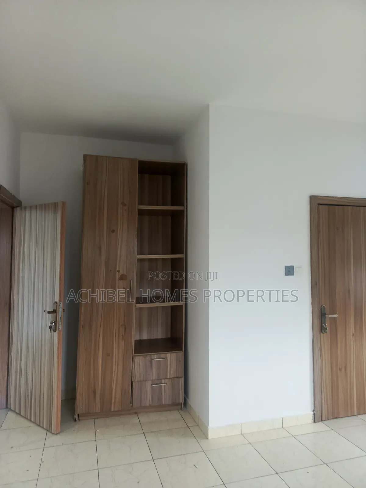 3bdrm Apartment in Near Peaceville, Lekki Phase 2 for rent in Lekki Phase 2
