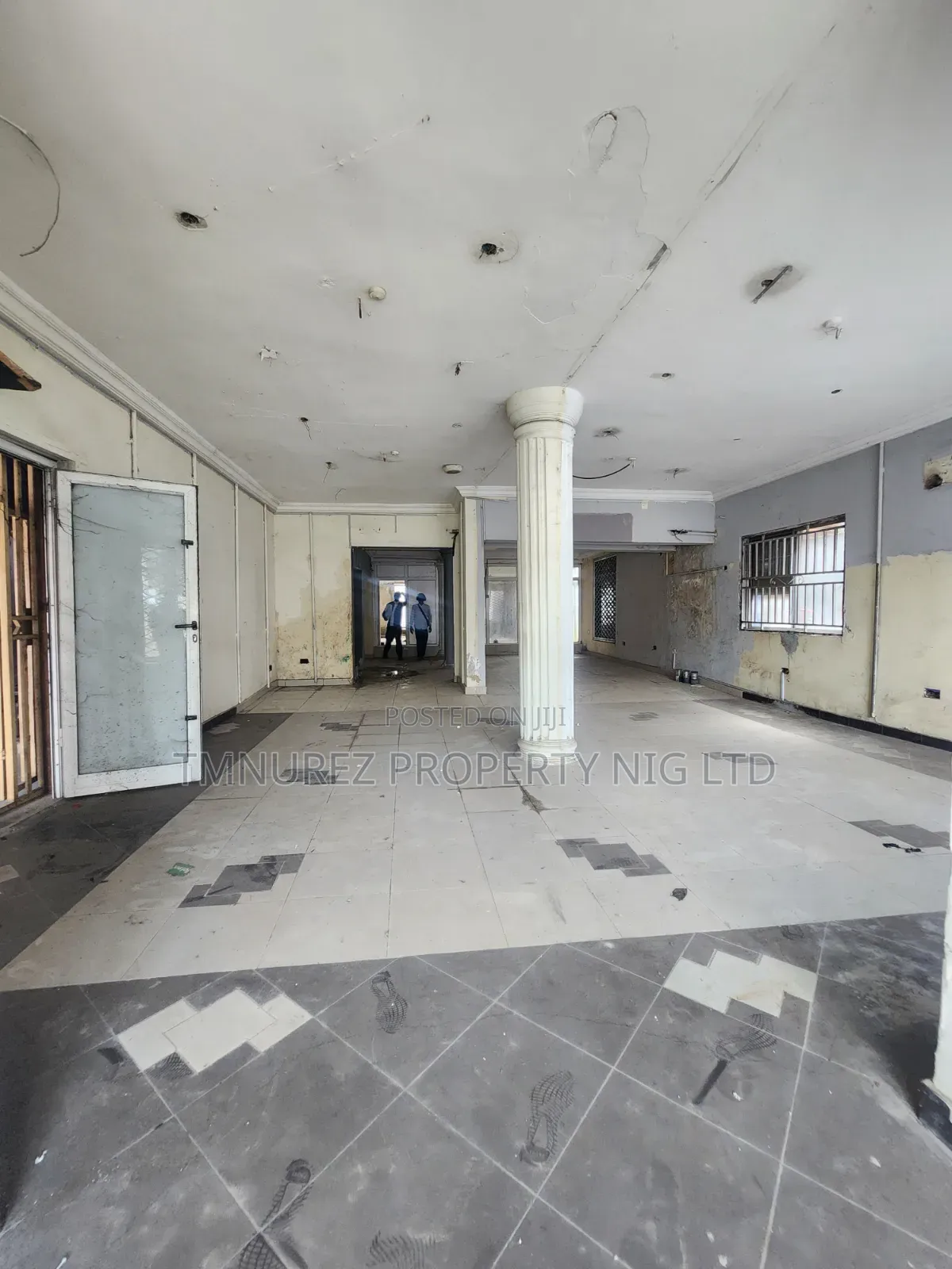 Groundfloor Shop for Rent Faccing Road at Ajah in Ado / Ajah