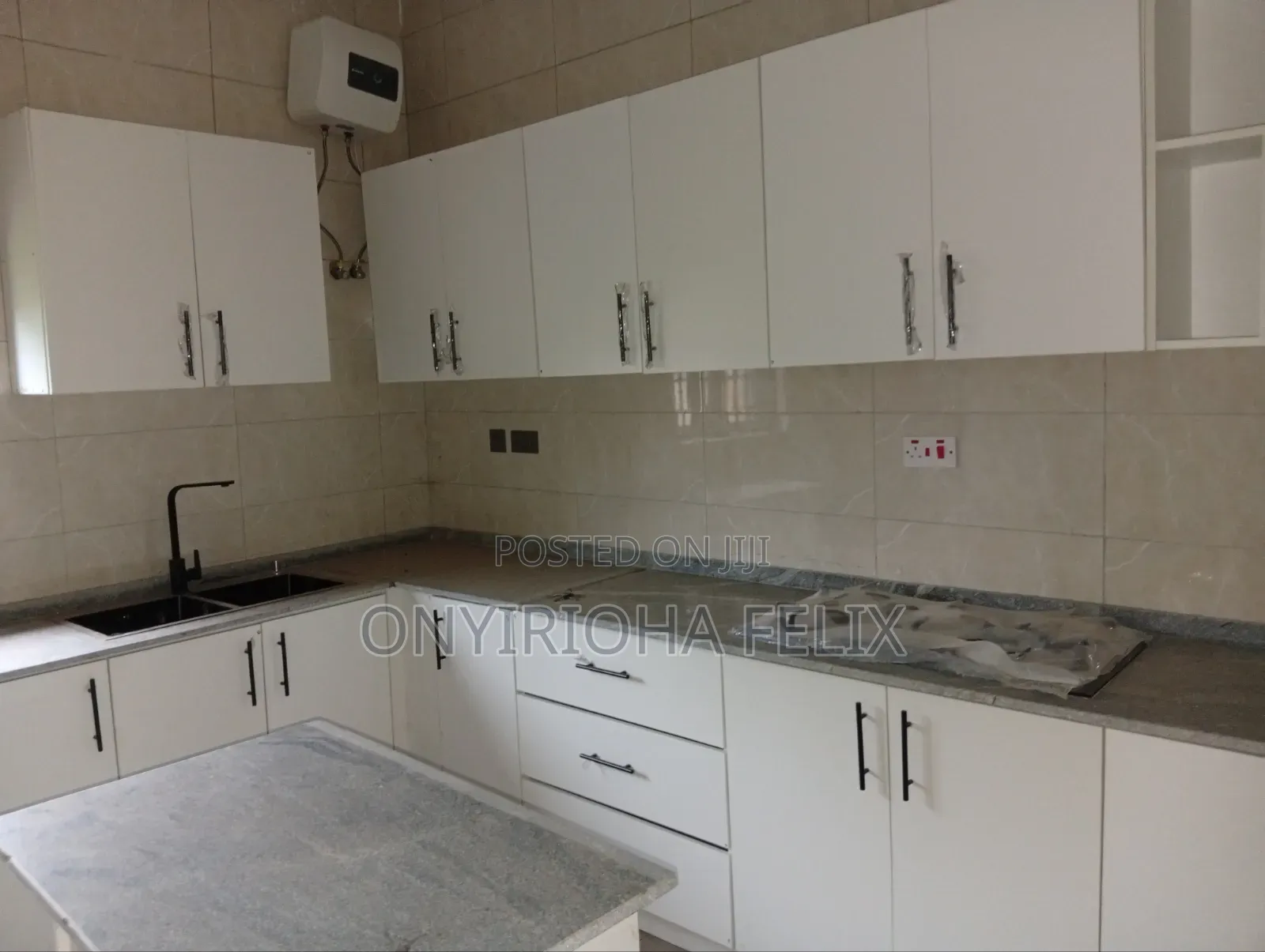 4bdrm Townhouse / Terrace in Iife Camp Main for rent in Life Camp