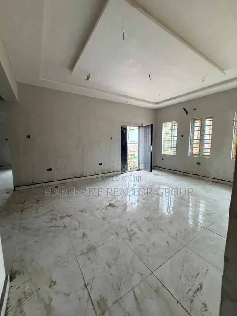 3bdrm Apartment in Opebi Ikeja for sale in Opebi