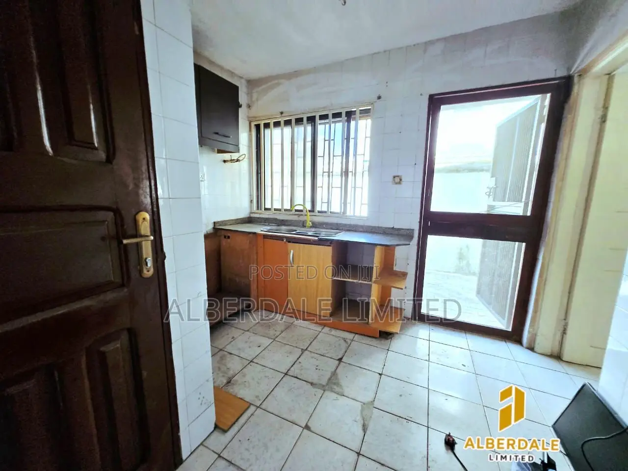 Spacious 3-Bedroom Apartment Suitable for Office Use in Lekki Phase 1