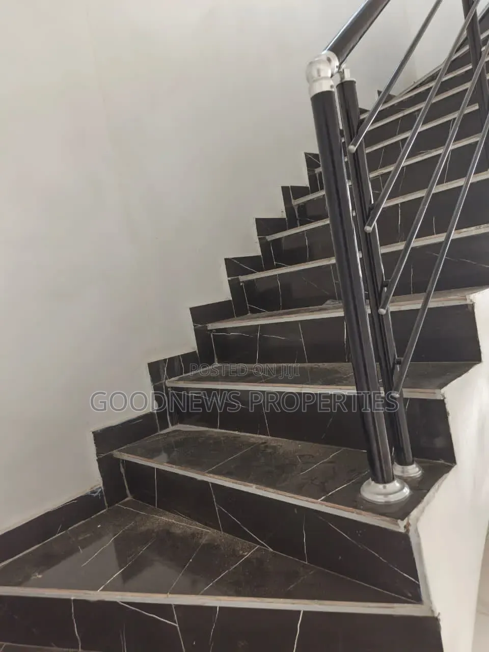 4bdrm Duplex in Ikota for sale in Ikota