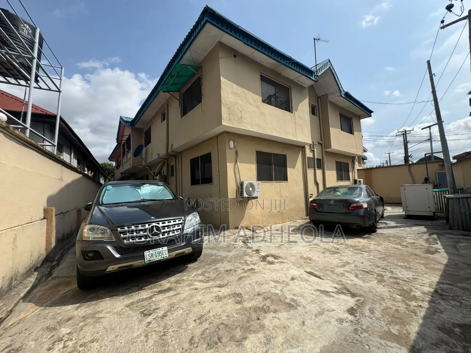 3bdrm Block of Flats in Adeniyi Jones for sale in Adeniyi Jones