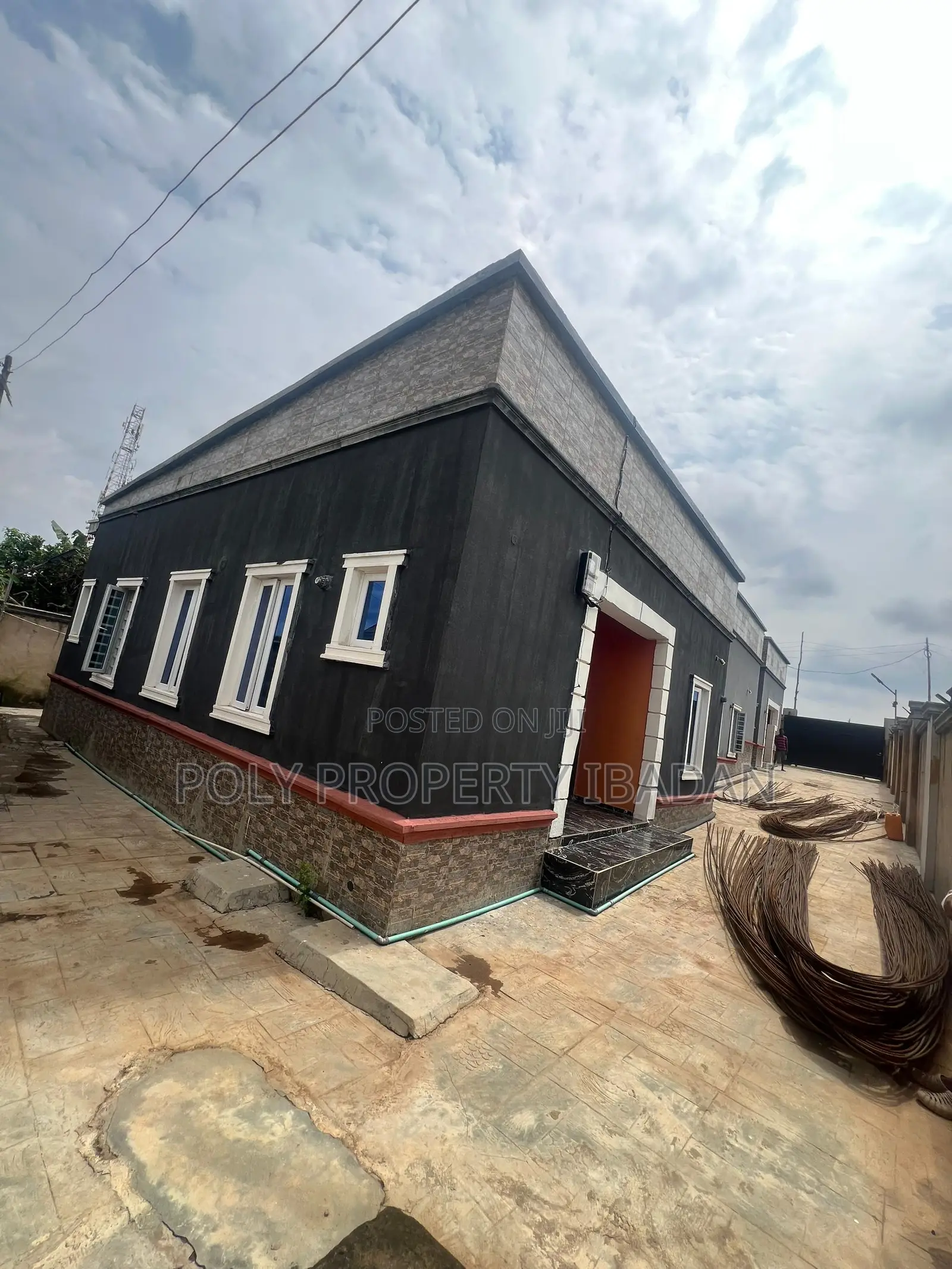 2bdrm Apartment in Festac Estate for rent in Oluyole Estate