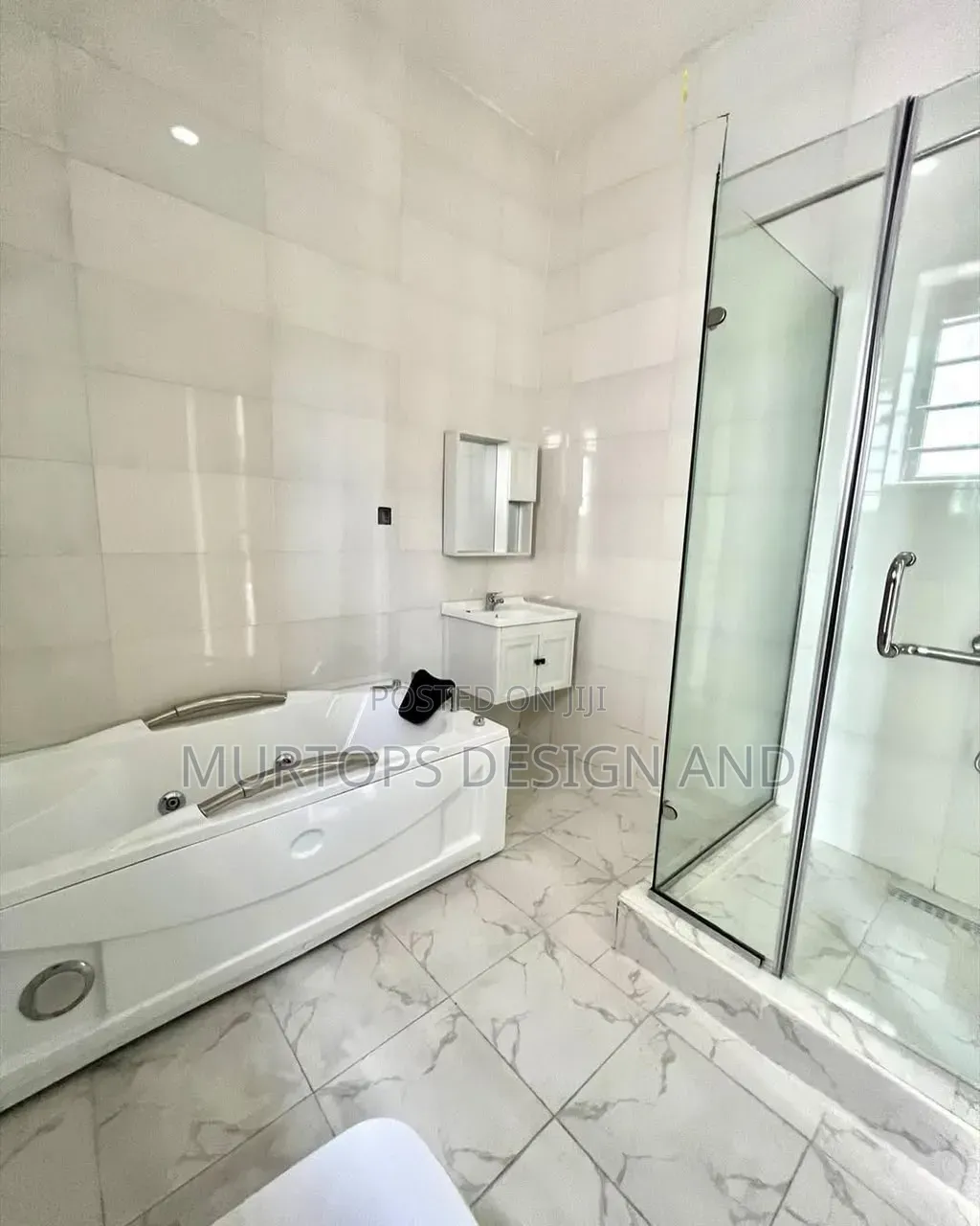 4bdrm Duplex in Chevron for rent in Chevron