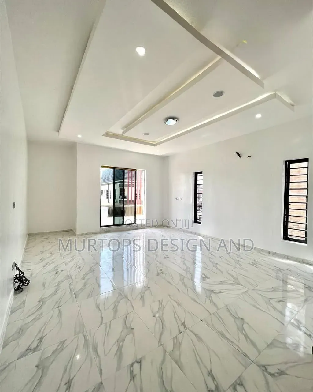 4bdrm Duplex in Chevron for rent in Chevron
