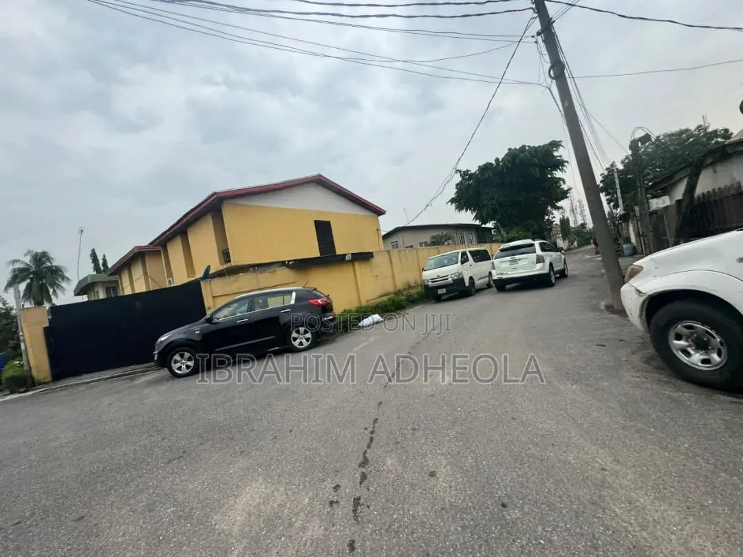 Land Measuring 1998sqm With a Demolishable Structure in Ilupeju Industrial Estate