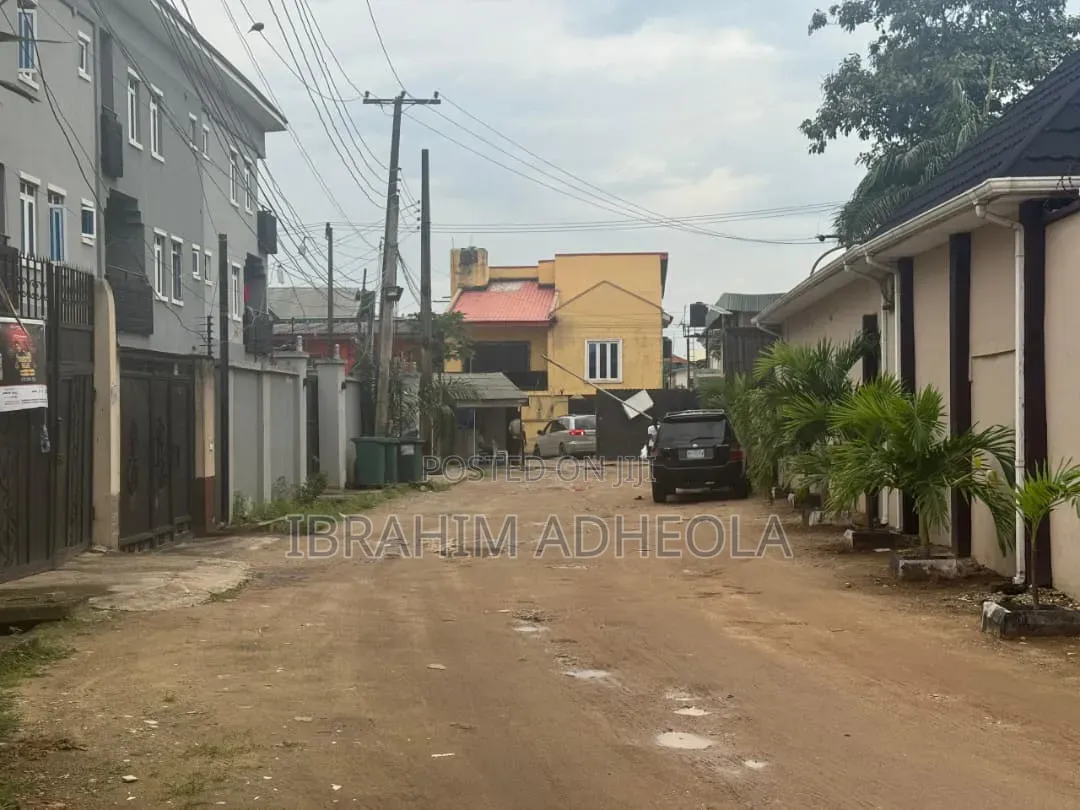 Land Measuring 1998sqm With a Demolishable Structure in Ilupeju Industrial Estate