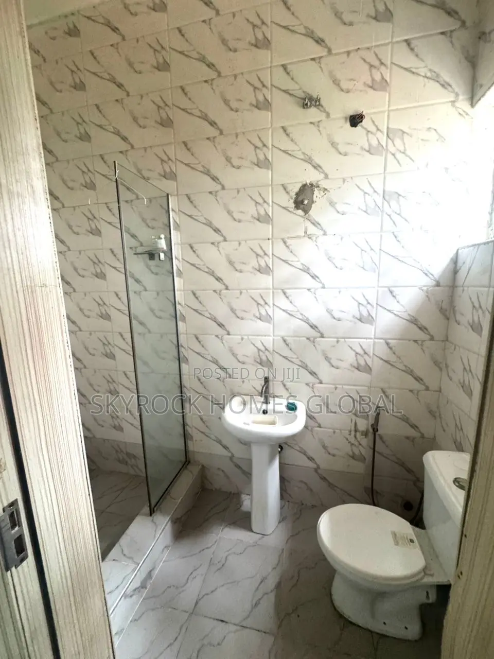 4bdrm Duplex in Thomas Estate for rent in Thomas Estate