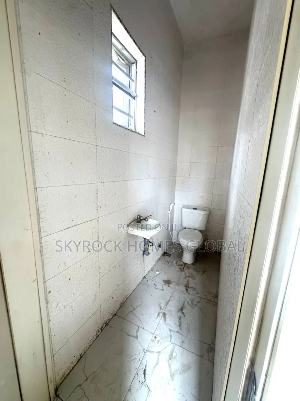 4bdrm Duplex in Thomas Estate for rent in Thomas Estate