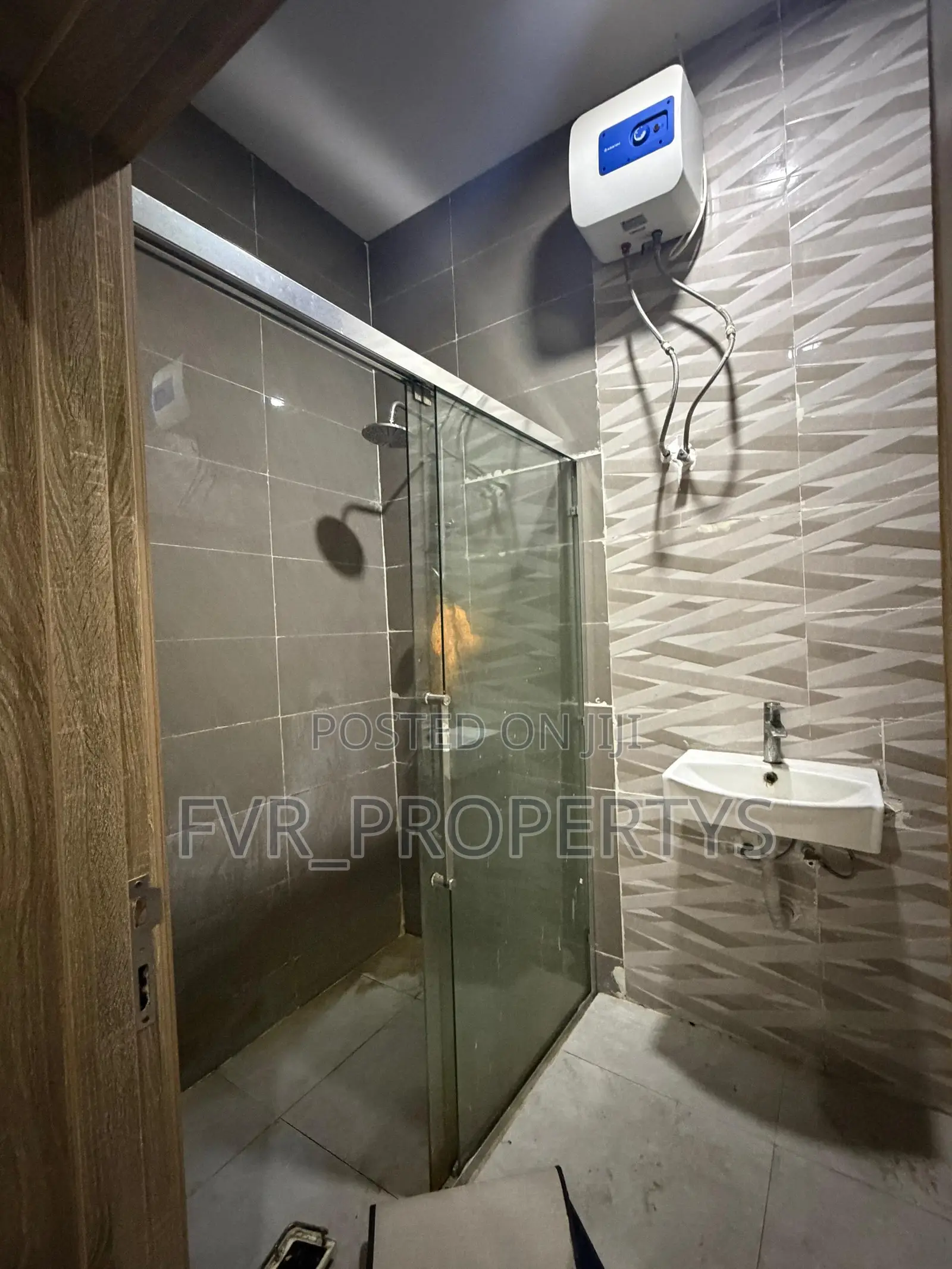1bdrm Shared Apartment in Vgc for rent in VGC / Ajah
