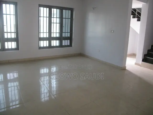 4bdrm Townhouse / Terrace in Hi - Life Estate, Abraham Adesanya in Abraham Adesanya