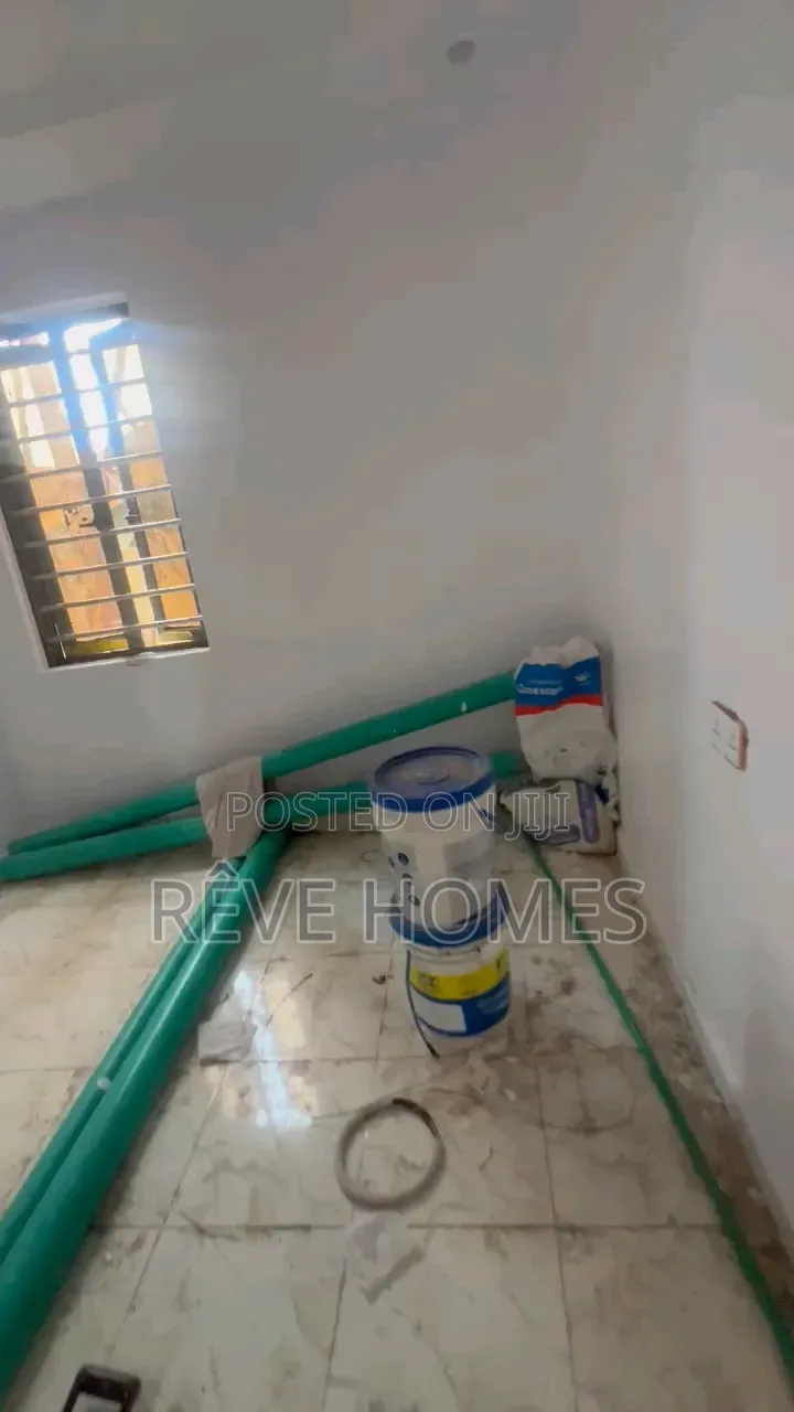 Mini Flat in Adekunle for rent in Adekunle