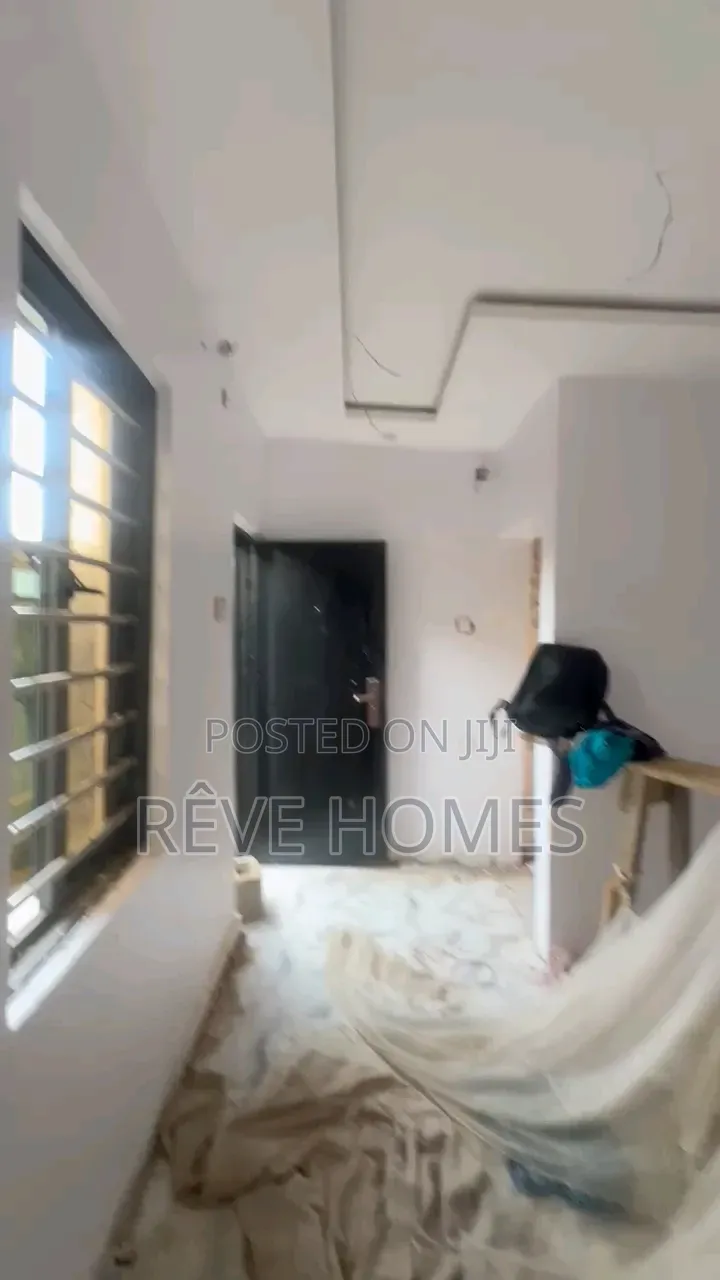 Mini Flat in Adekunle for rent in Adekunle