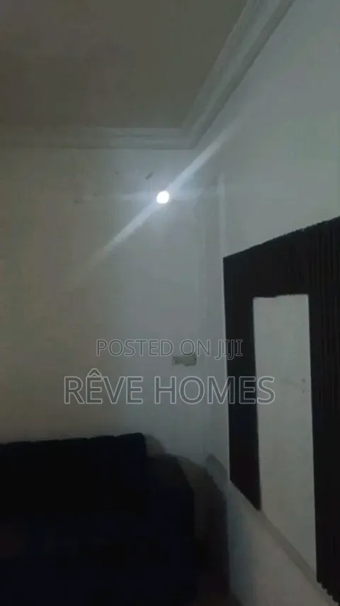 Furnished Mini Flat in Adekunle for rent in Adekunle