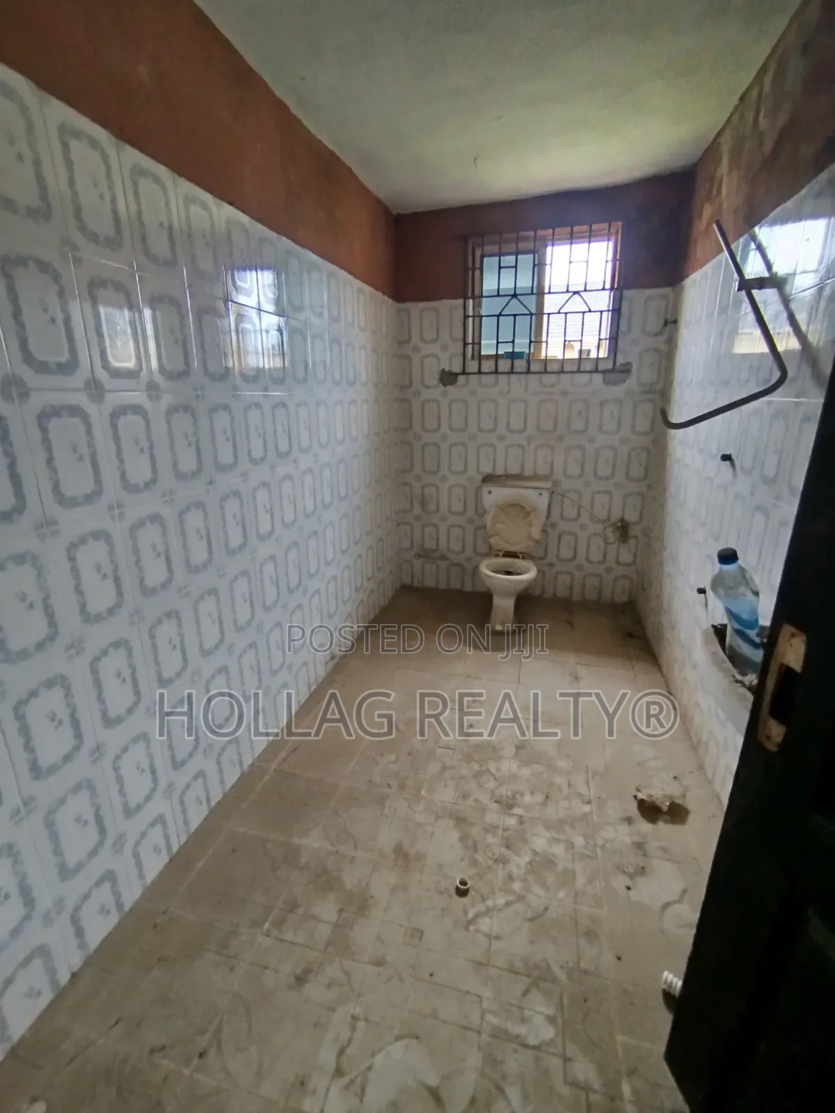 3bdrm Apartment in Okota for sale in Okota