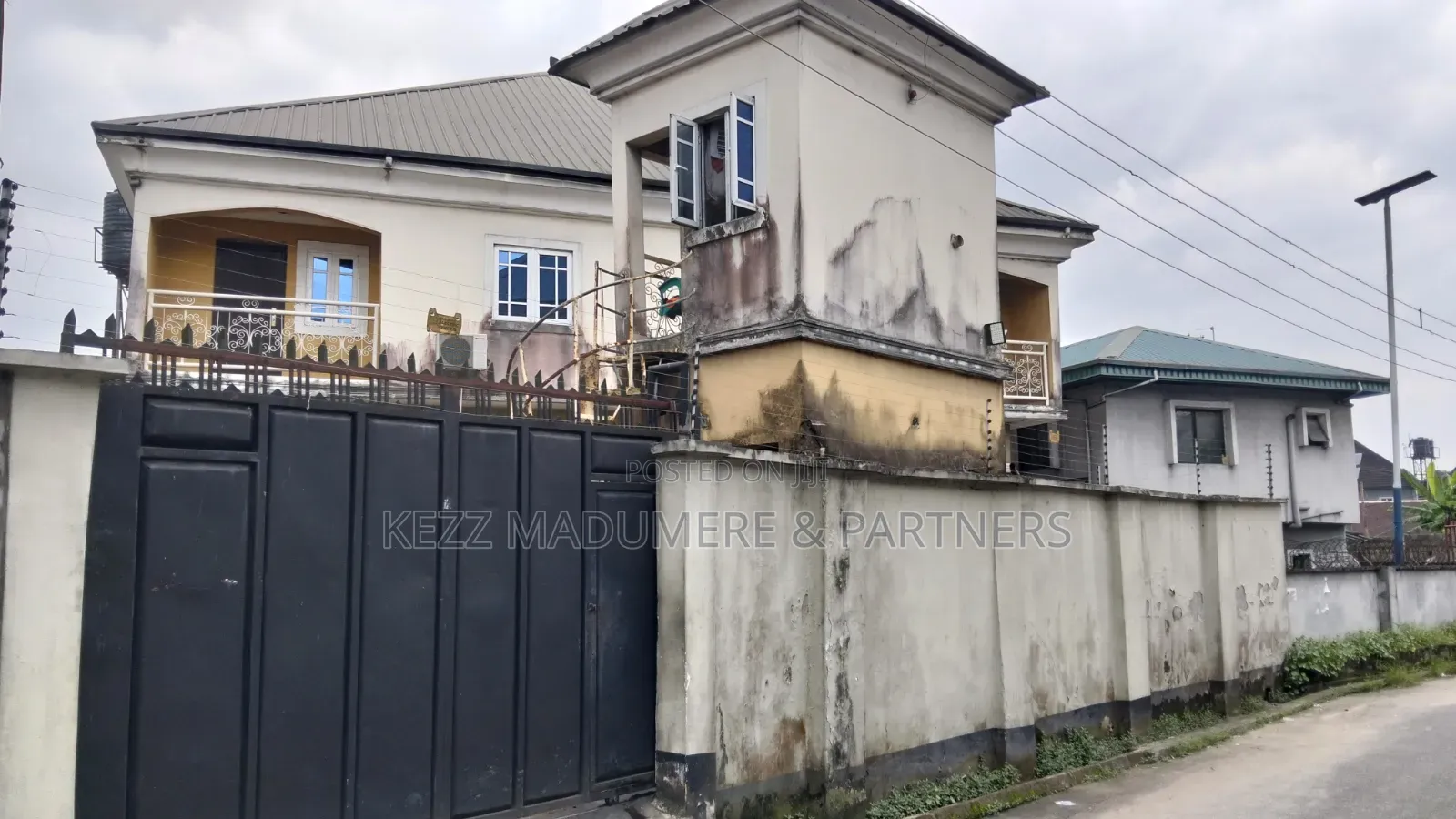 4bdrm Duplex in Stadium Road , Port, Rumuomasi for sale in Rumuomasi