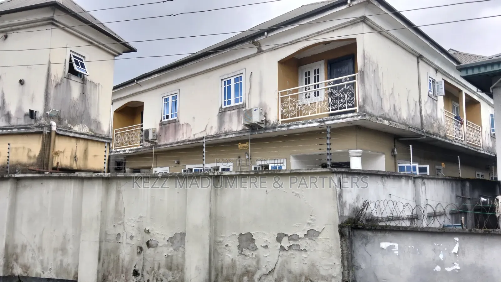 4bdrm Duplex in Stadium Road , Port, Rumuomasi for sale in Rumuomasi