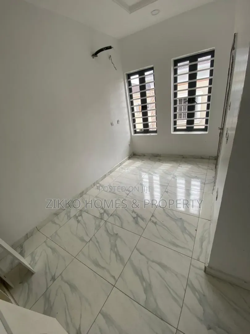 3bdrm Townhouse/Terrace in Ajah, Abraham Adesanya for Sale in Abraham Adesanya Estate