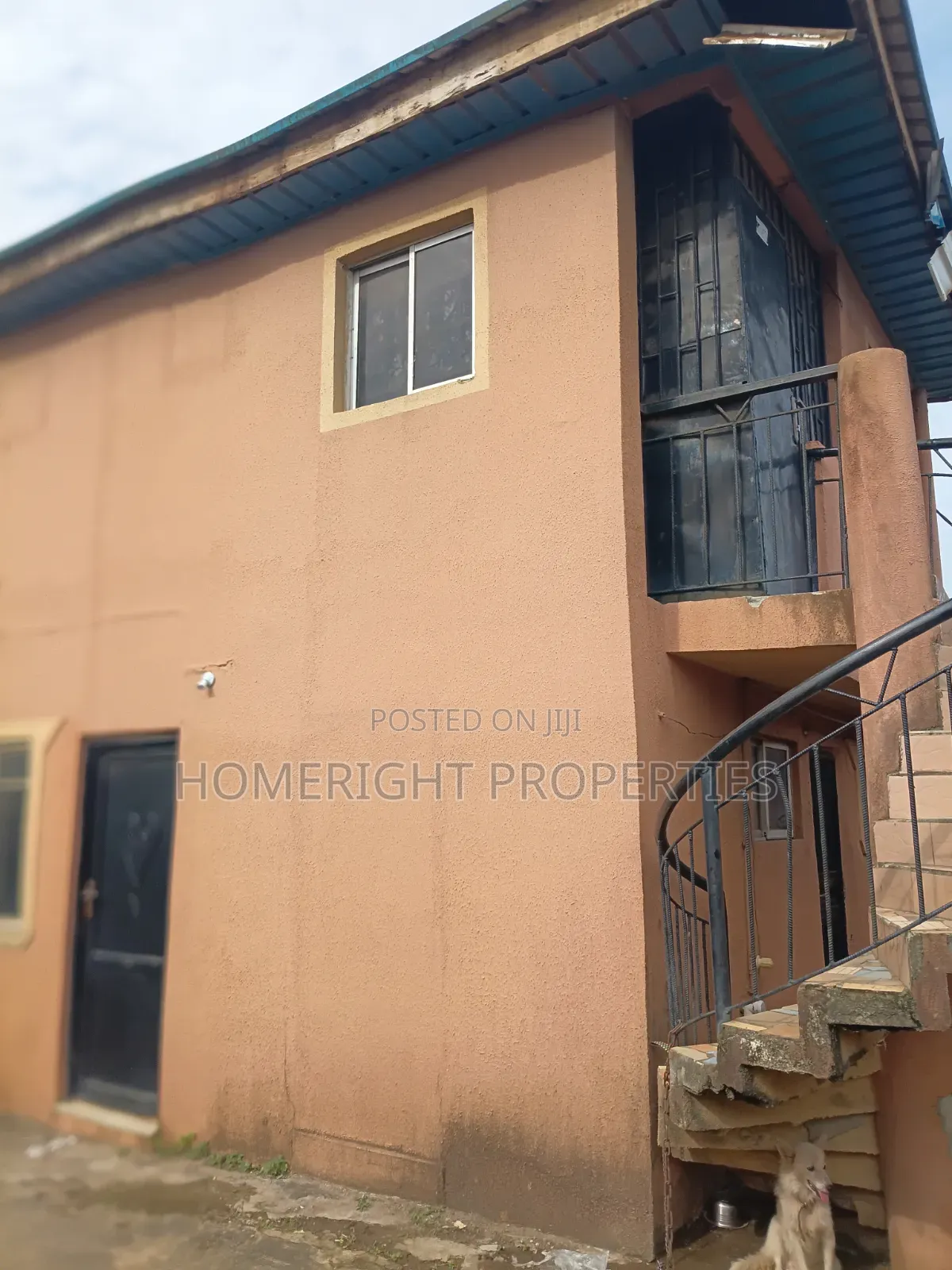 7bdrm Apartment in Iseri Olofin for sale in Iseri Olofin