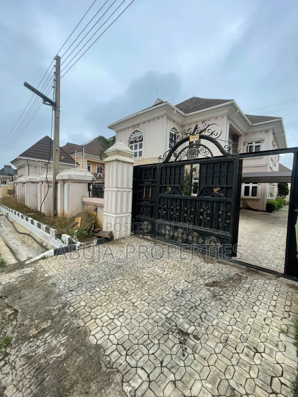 4bdrm Duplex in Copa Cabana Estates, Apo Resettlement for rent in Apo Resettlement