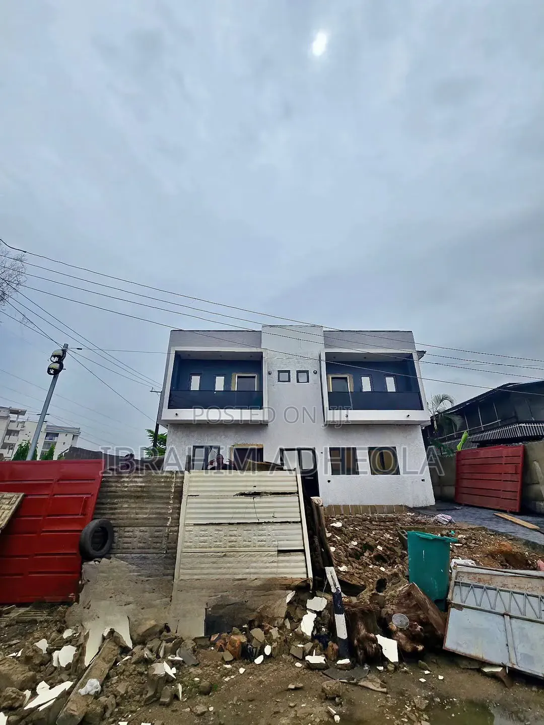 3bdrm Duplex in Ilupeju Estate for sale in Ilupeju Industrial Estate
