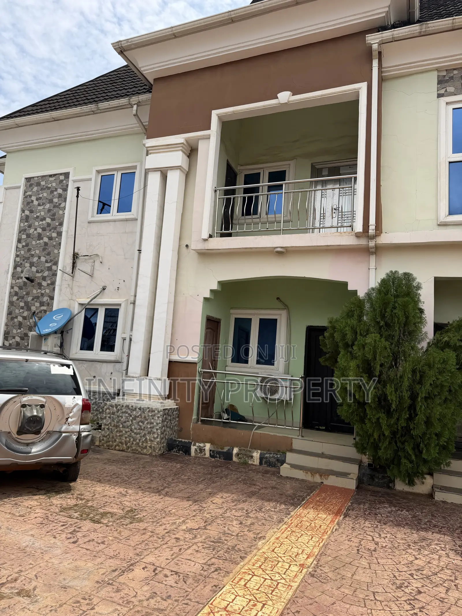 3bdrm Block of Flats in Ugbor, Benin City for sale in Benin City