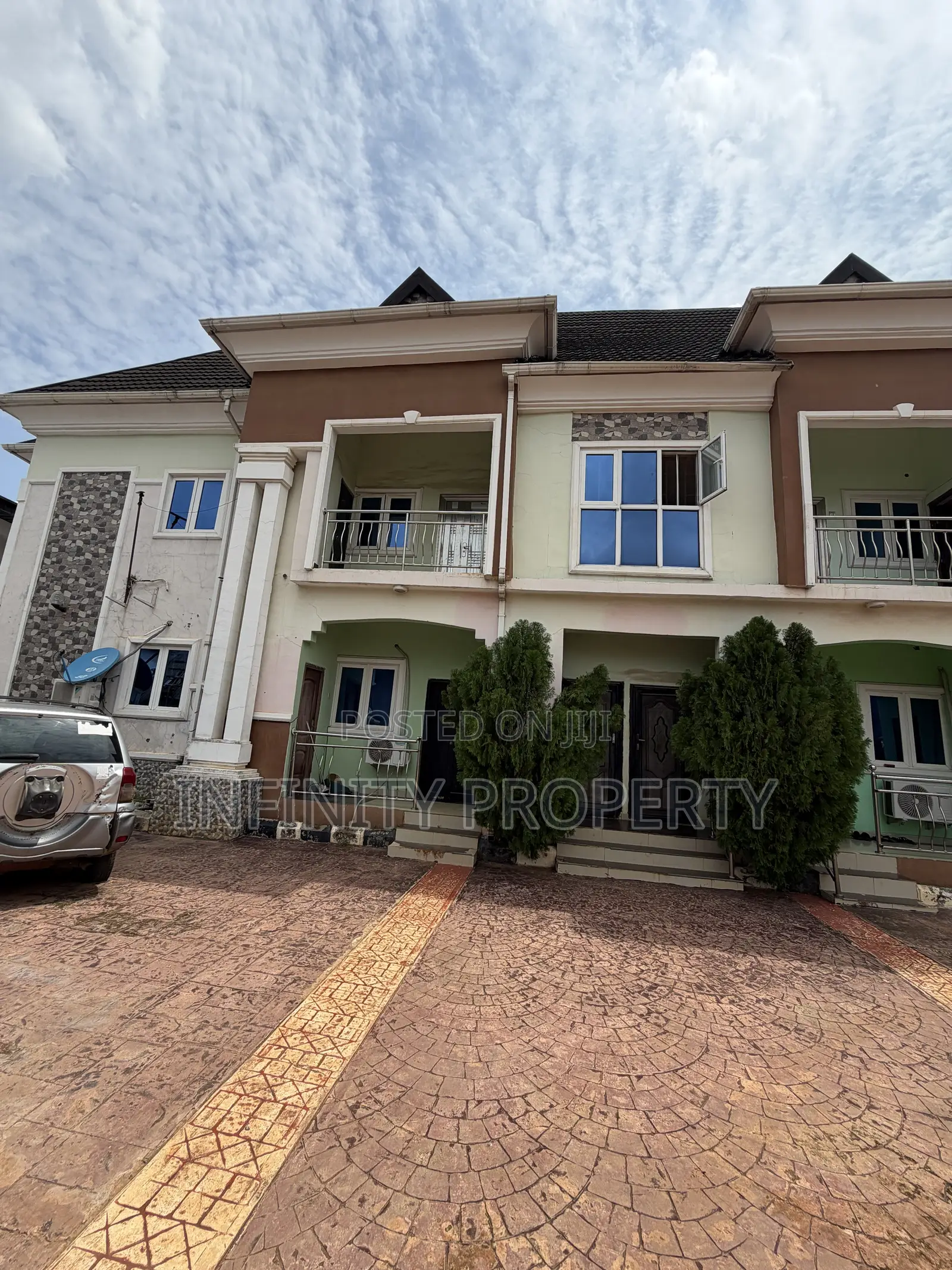 3bdrm Block of Flats in Ugbor, Benin City for sale in Benin City