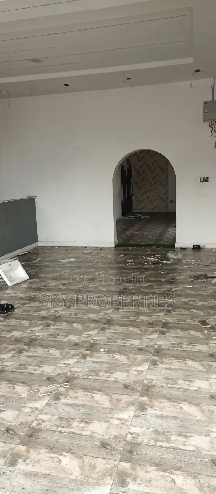 120 SQMS Shop Space for Rent in Lekki Phase 1