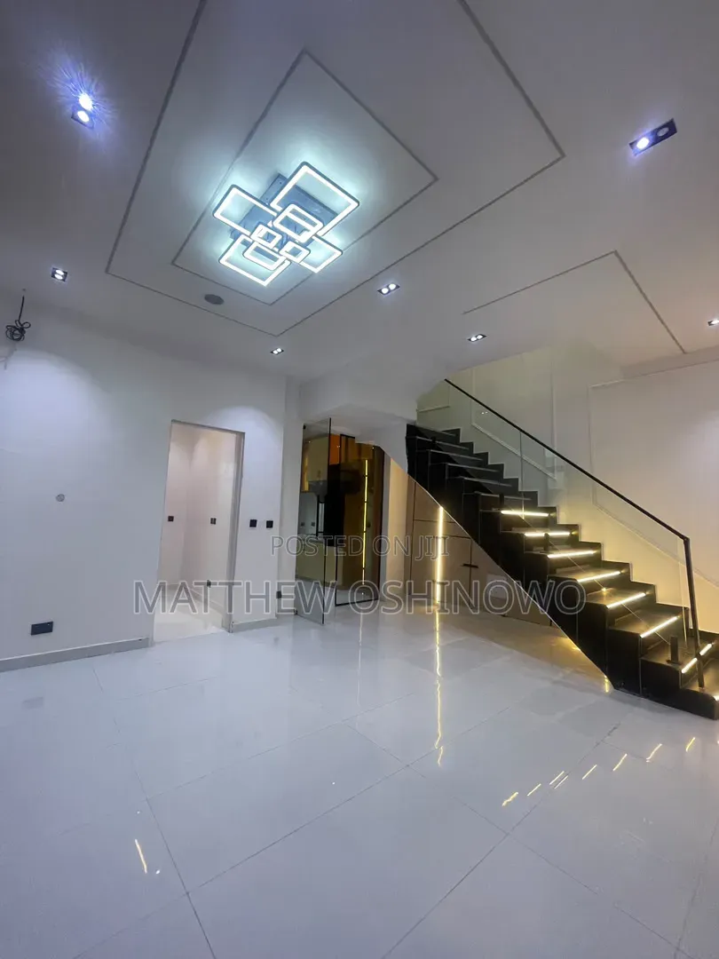Furnished 4bdrm Duplex in Ikota for sale in Ikota