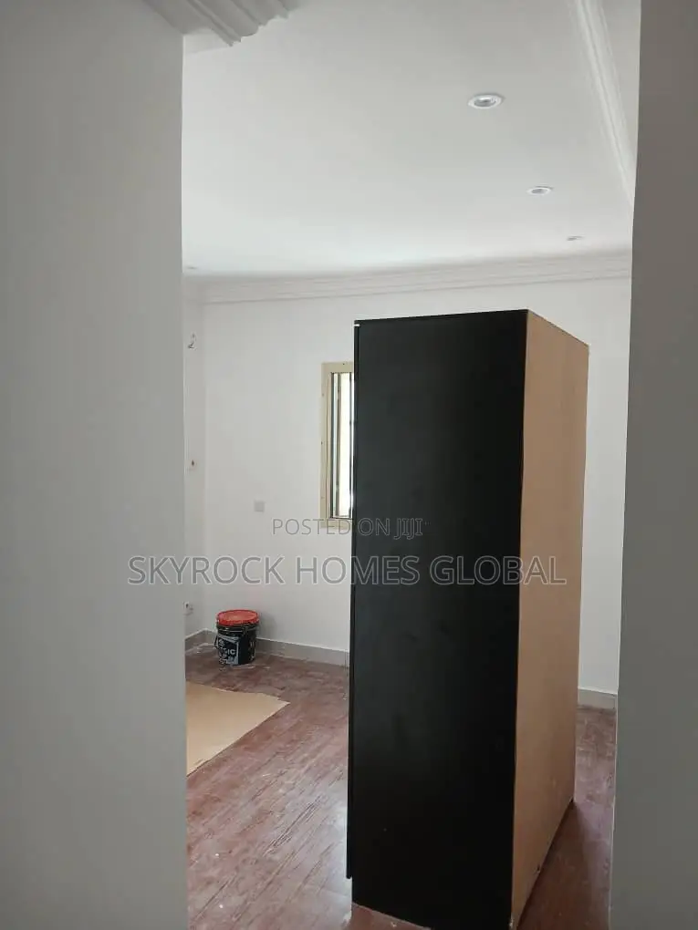 2bdrm Block of Flats in Lekki Phase 1 for rent in Lekki Phase 1