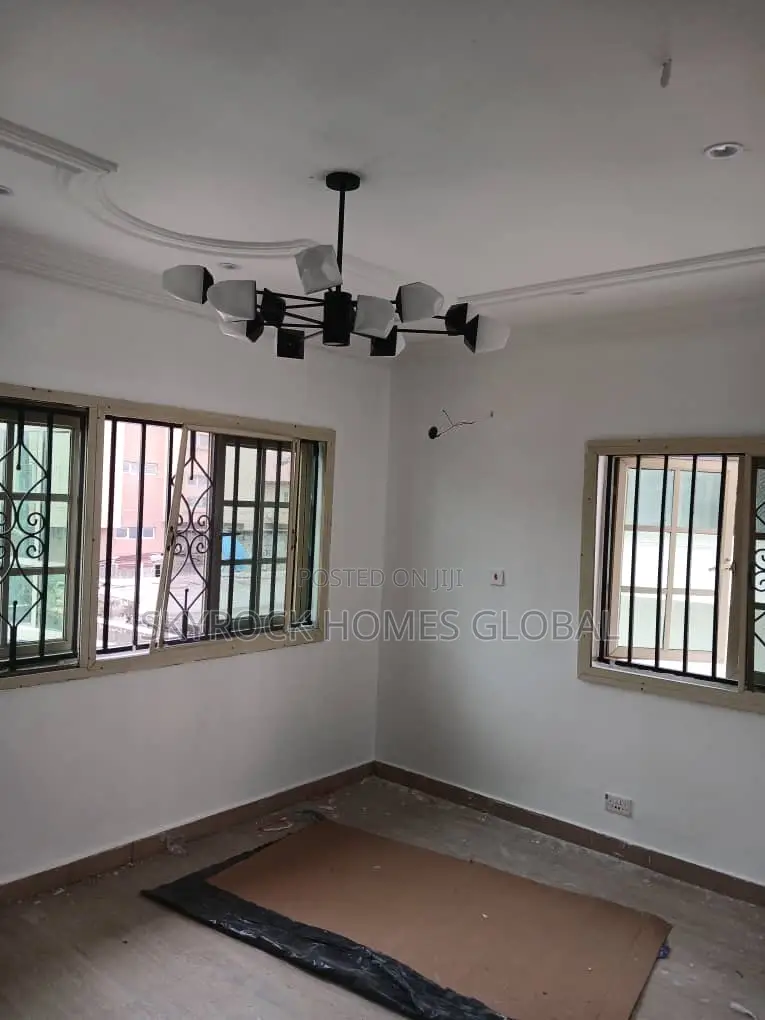 2bdrm Block of Flats in Lekki Phase 1 for rent in Lekki Phase 1