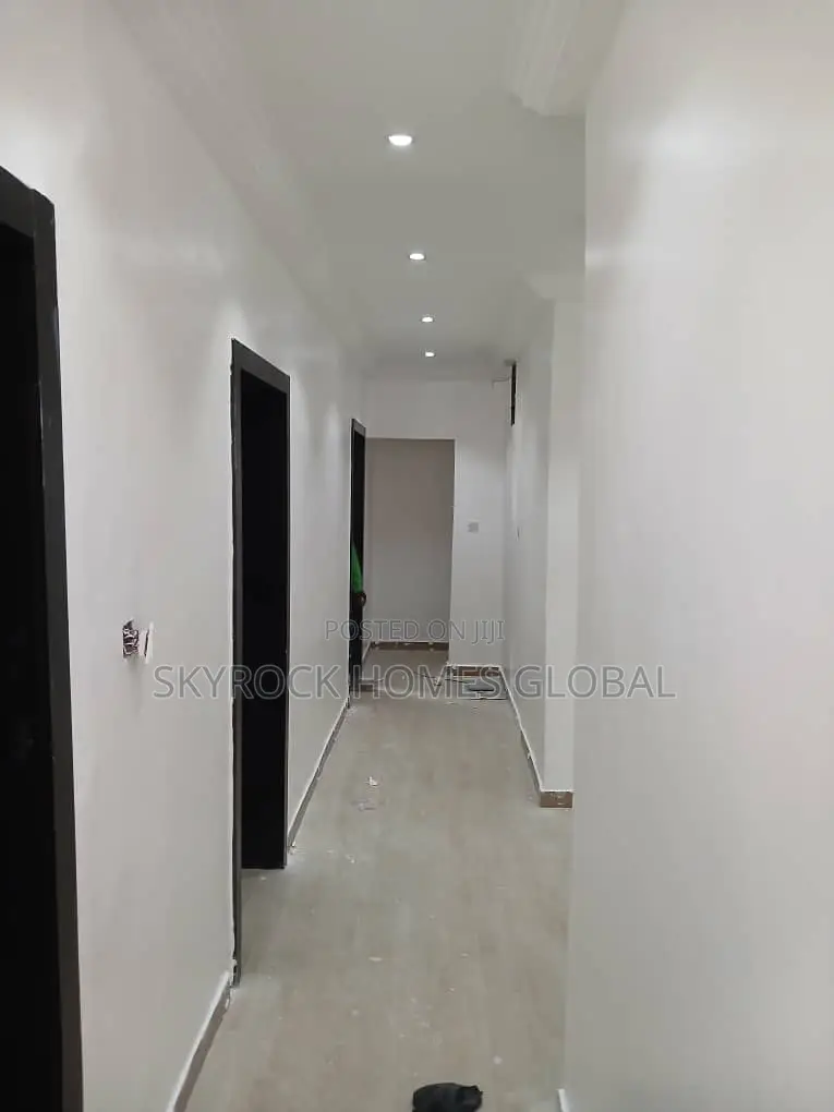 2bdrm Block of Flats in Lekki Phase 1 for rent in Lekki Phase 1