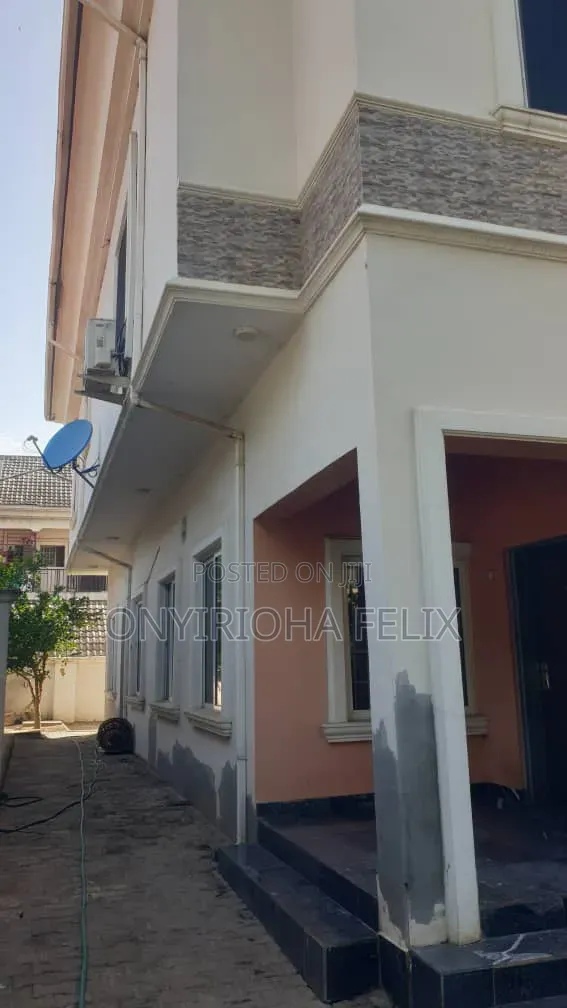 2bdrm Block of Flats in Wuse Zone 6 for rent in Zone 6 / Wuse