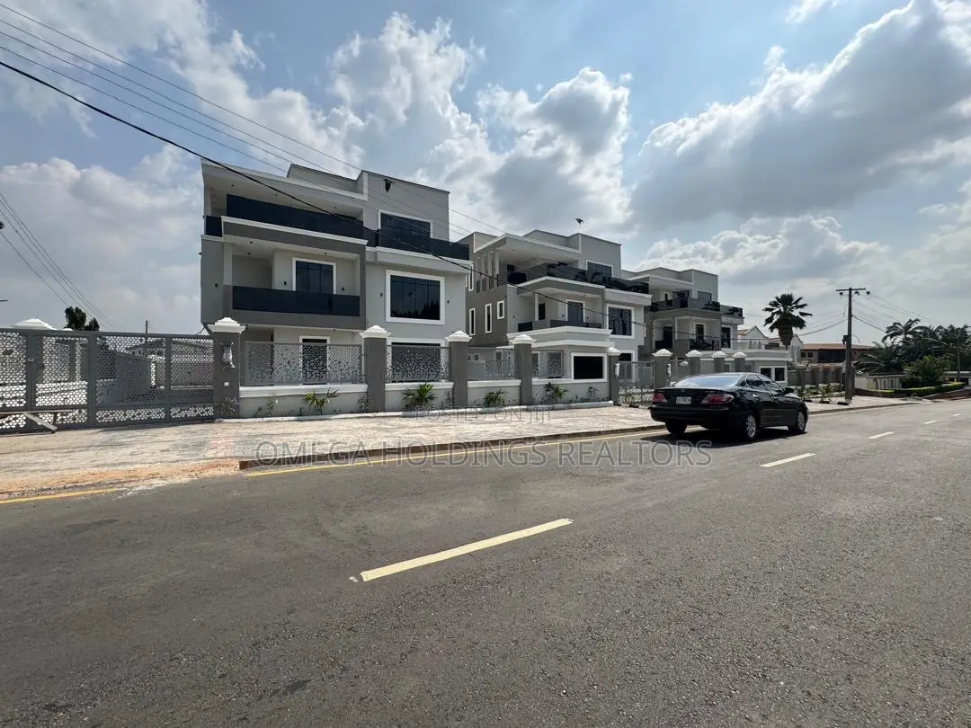 5bdrm Duplex in Agodi Gra for sale in Agodi