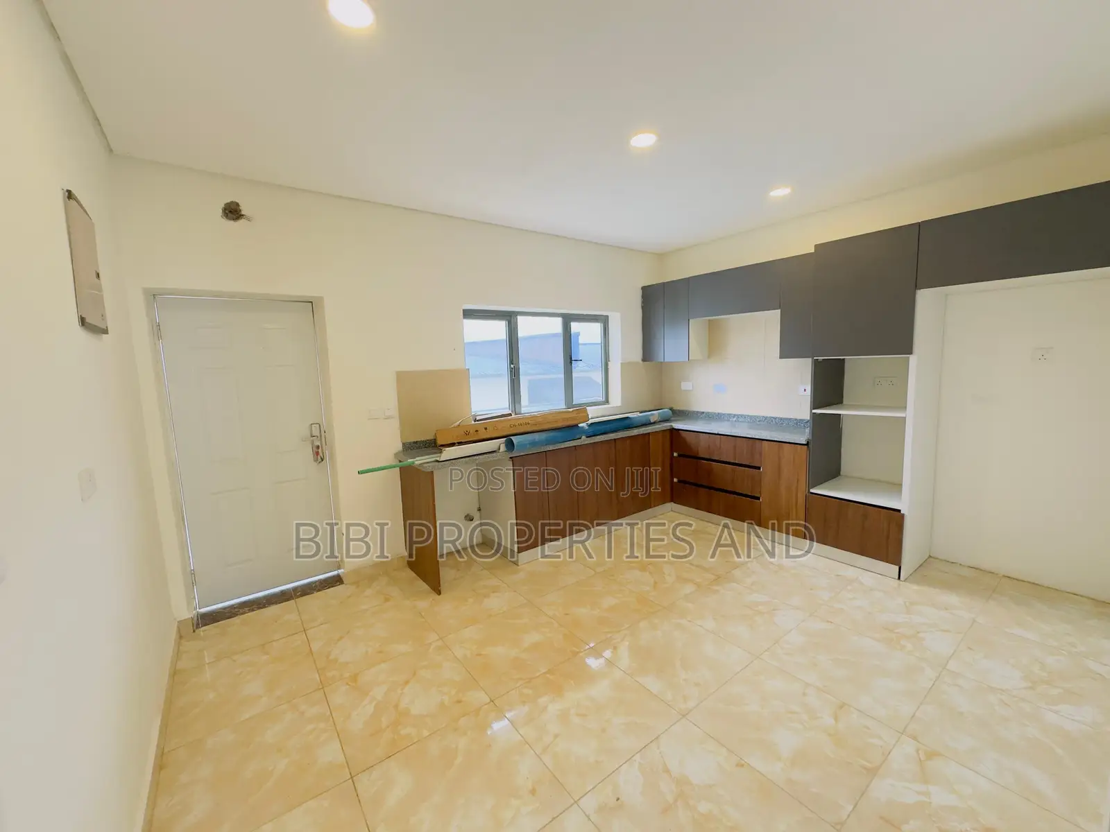 2bdrm Block of Flats in Jahi for sale in Jahi