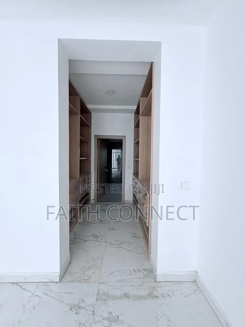 5bdrm Duplex in Abraham Adesanya for sale in Abraham Adesanya Estate