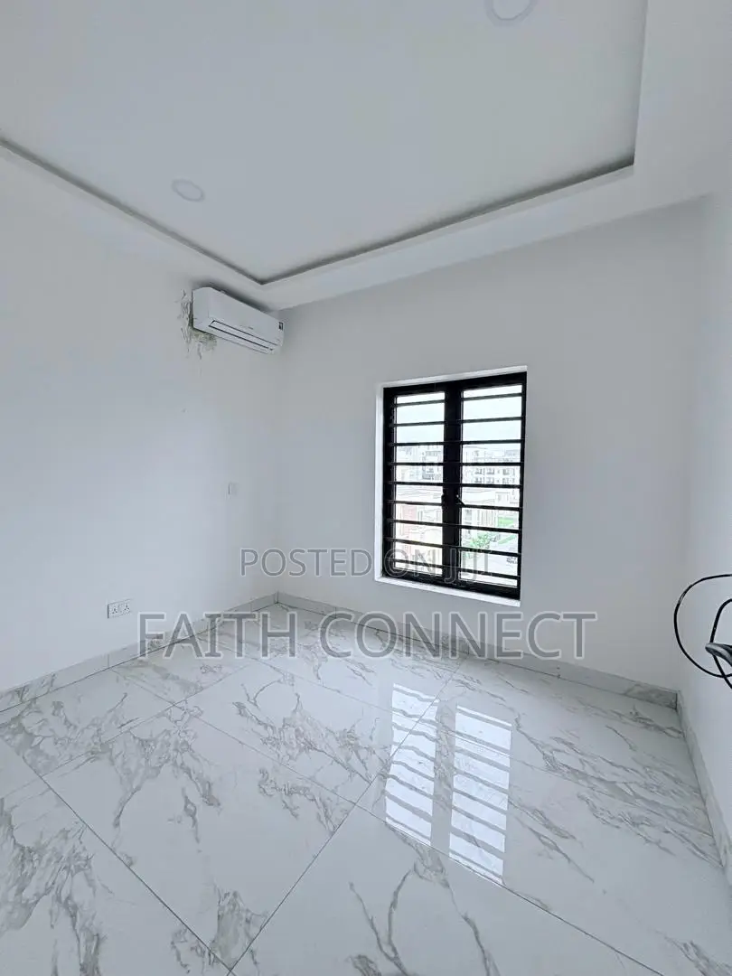 5bdrm Duplex in Abraham Adesanya for sale in Abraham Adesanya Estate