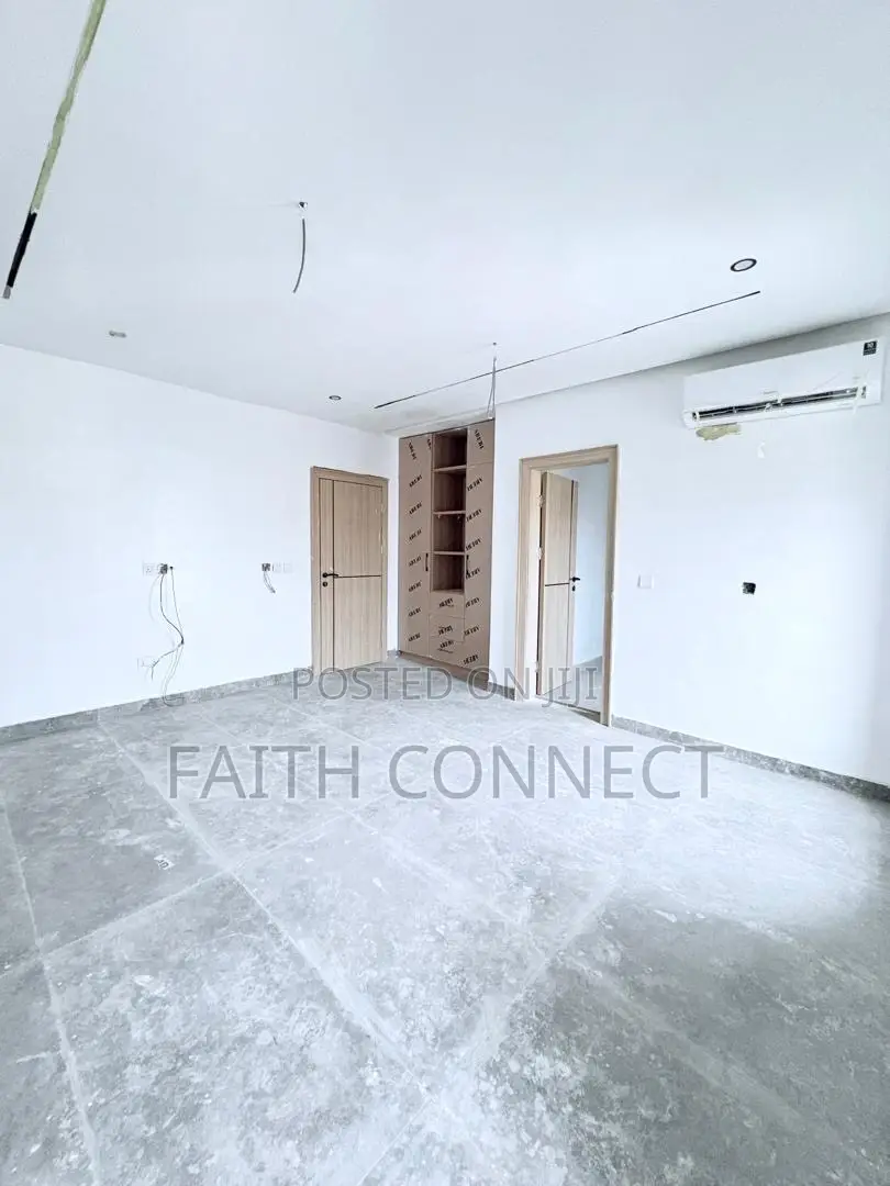 5bdrm Duplex in Abraham Adesanya for sale in Abraham Adesanya Estate
