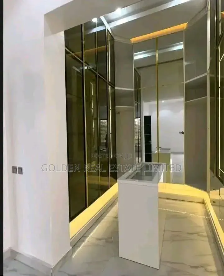 11bdrm Mansion in Guzape District for sale in Guzape District