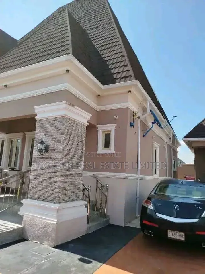 5bdrm Penthouse in Life Camp for sale in Life Camp