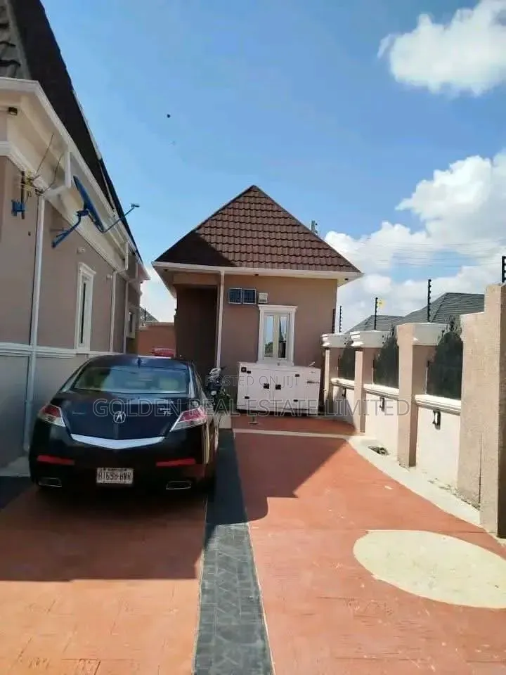 5bdrm Penthouse in Life Camp for sale in Life Camp