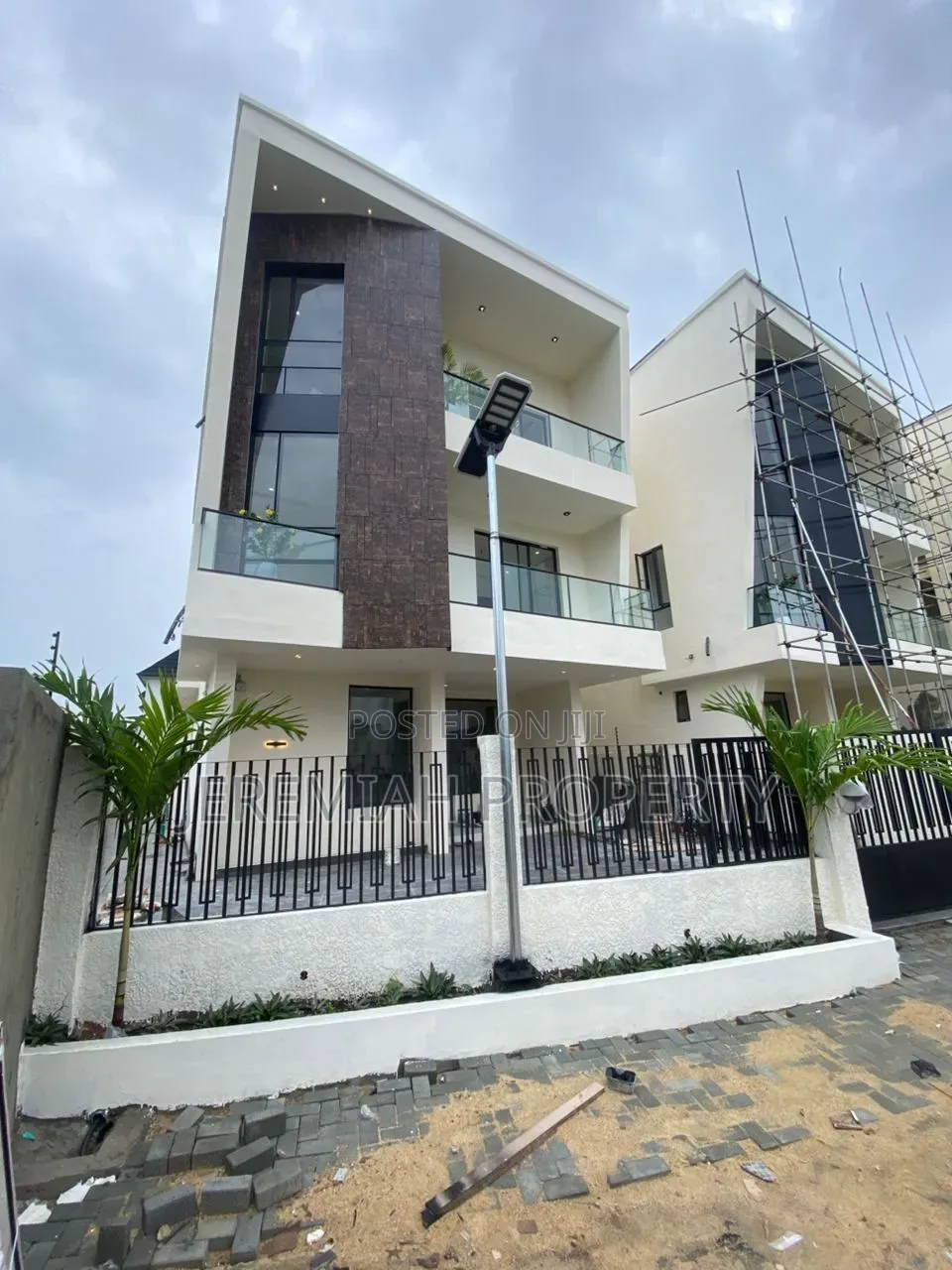 4bdrm Duplex in Berger for sale in Berger