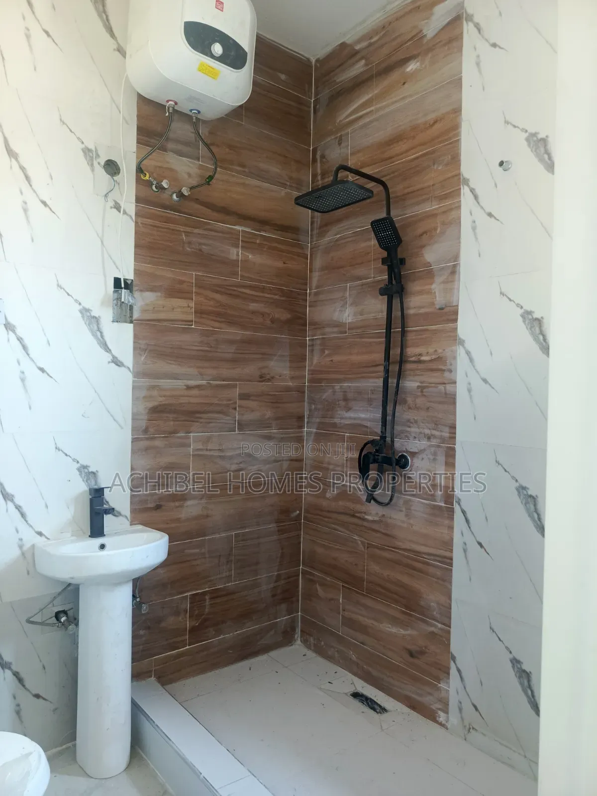 4bdrm Duplex in Off Fola Osibo, Lekki Phase 1 for rent in Lekki Phase 1